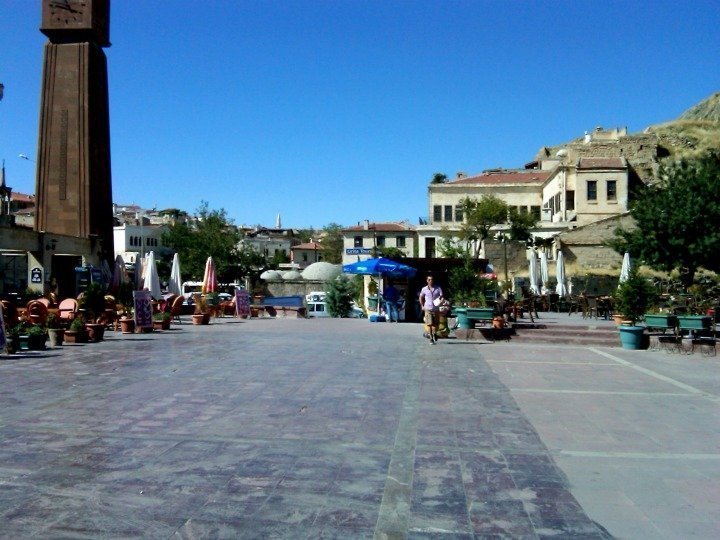 土耳其安纳托利亚中部厄格普镇中心广场-卡帕多西亚旅游中心