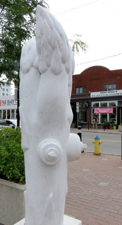 渥太华的公共艺术——威灵顿西部的芦笋消防栓