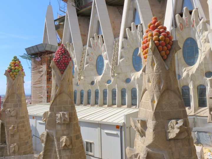 巴塞罗那-圣家堂的马赛克风格经常被安东尼·高迪使用