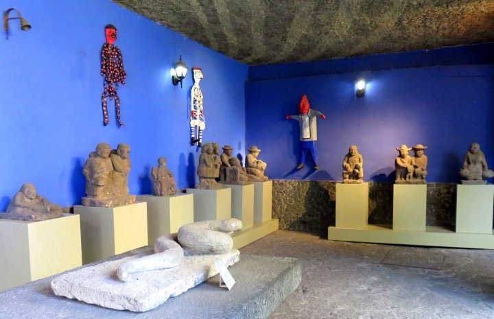 弗里达·卡罗博物馆-墨西哥城科约阿坎-马多尼奥·马加纳雕塑画廊