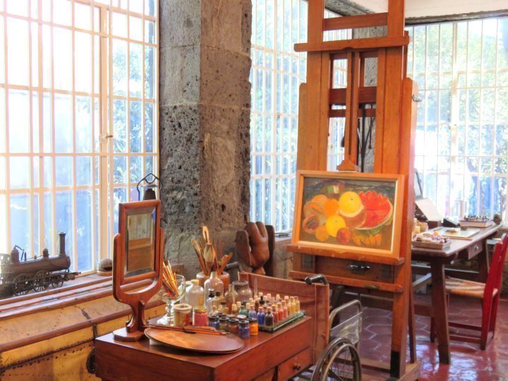 墨西哥城之旅的一个亮点是弗里达·卡罗博物馆——弗里达·卡罗和迭戈·里维拉的工作室