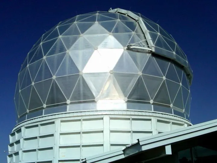 德克萨斯州西部麦克唐纳天文台的霍比-埃伯利望远镜的圆顶