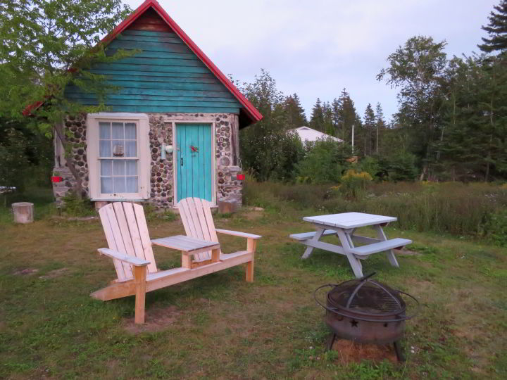 Ingonish Cabot Trail小屋出租，带前院座位和火坑