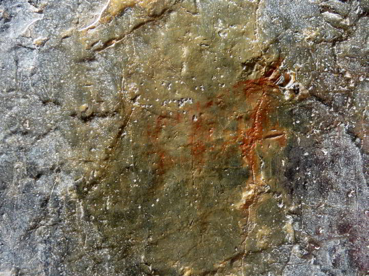 卡那纳斯基斯石窟峡谷墙上的动物象形文字