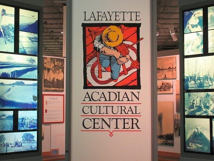 拉斐特阿卡迪亚文化中心博物馆在拉斐特洛杉矶-照片的展示面板