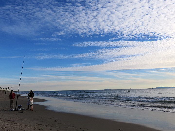钓鱼和冲浪是卡平特里亚海滩最受欢迎的休闲活动