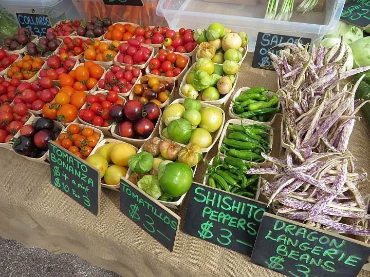 安纳波利斯皇家农贸市场，有大量当地种植的蔬菜