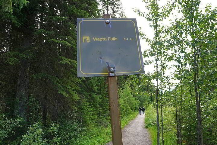 瓦普塔瀑布步道标志