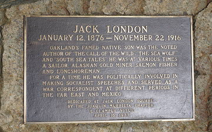 信息牌匾在杰克伦敦小屋在奥克兰加州