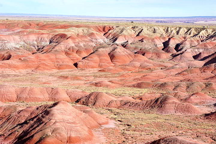美国彩绘沙漠的彩色岩层