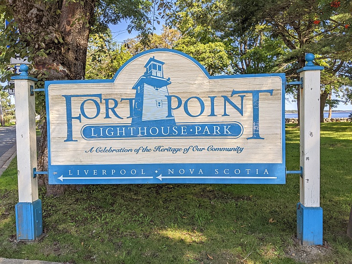 Fort Point灯塔公园标志。