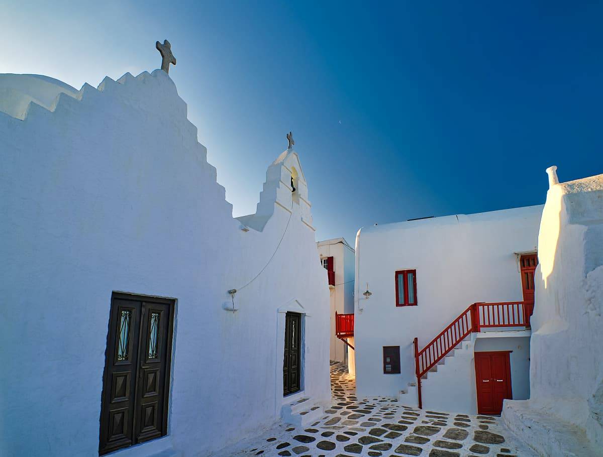 帕纳基亚帕拉波提亚尼是希腊米科诺斯岛最值得一去的地方之一。