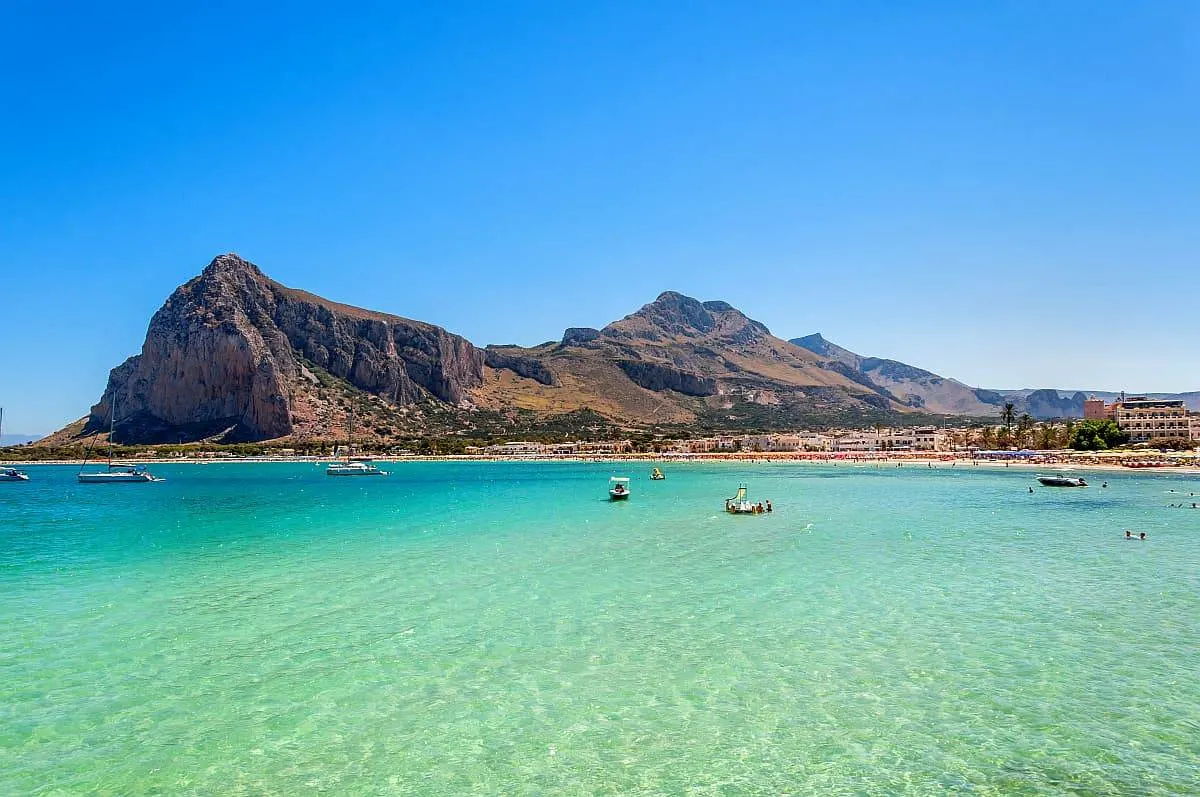 在西西里岛最好的事情-圣维托洛卡波海滩。