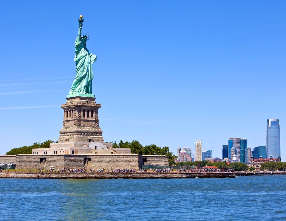 纽约自由女神像。