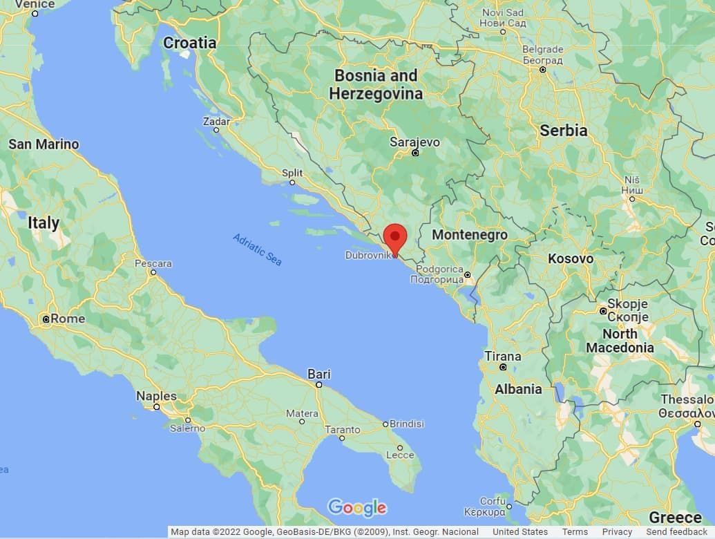 谷歌地图，红色标记克罗地亚杜布罗夫尼克的位置。